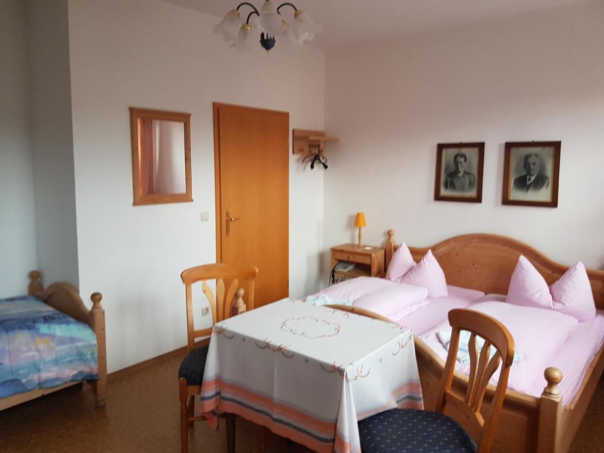 Gasthaus Und Hotel Peterhaensel Spechtsbrunn Buitenkant foto